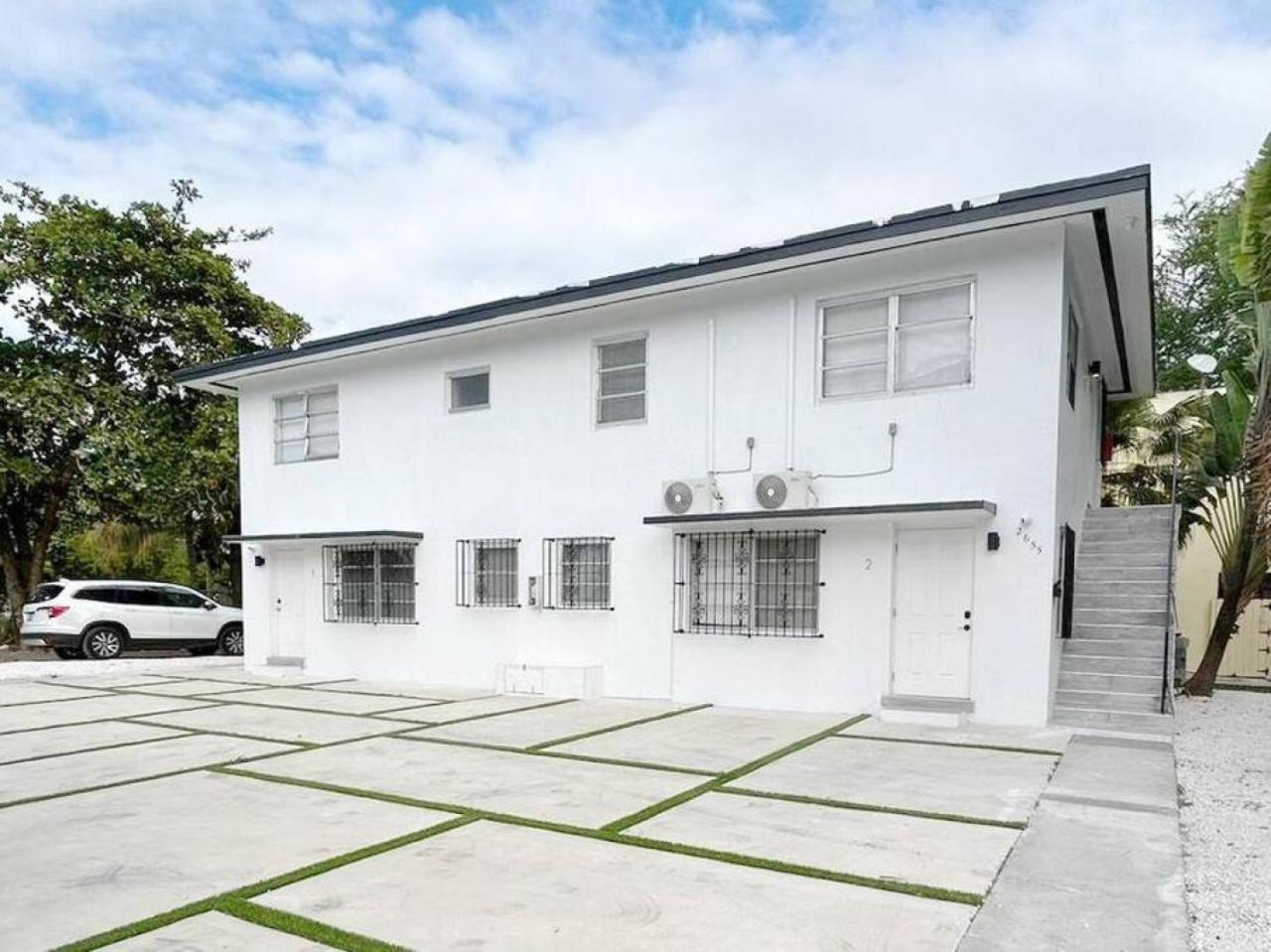 Fully Equipped Apartments With Parking Near Cocowalk Miami Exterior foto