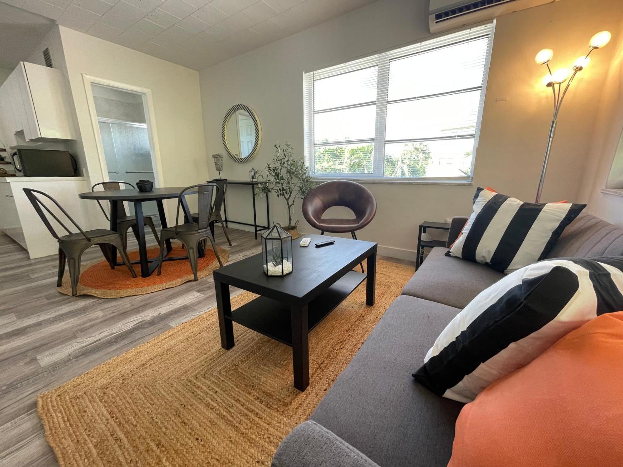 Fully Equipped Apartments With Parking Near Cocowalk Miami Exterior foto