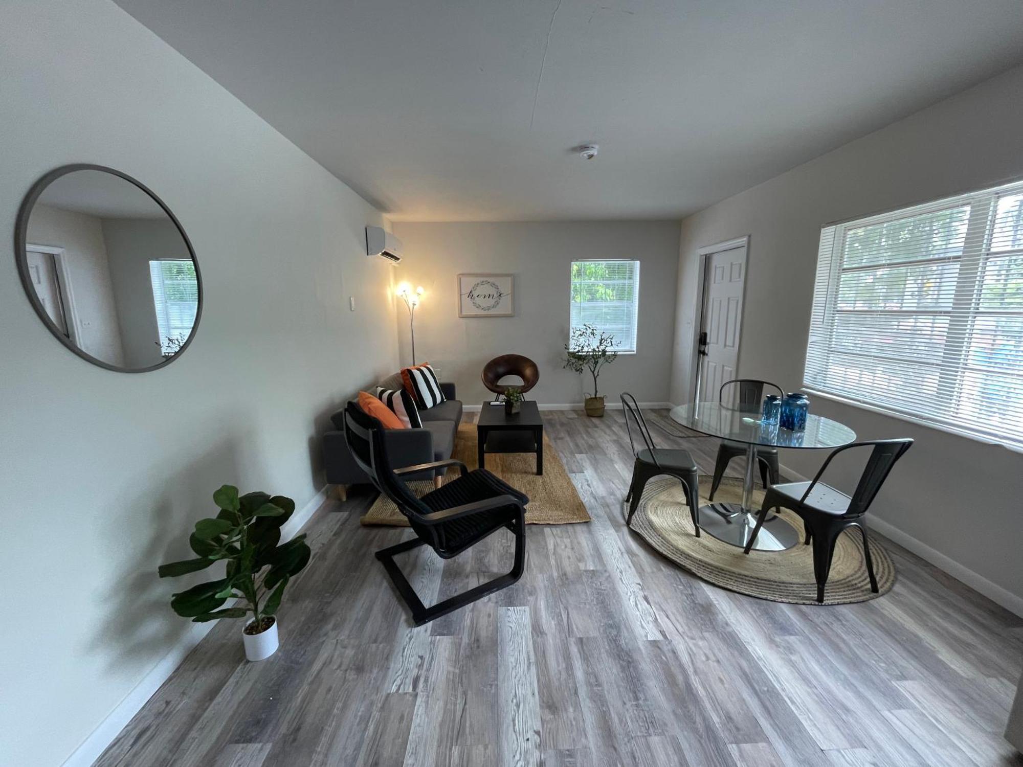 Fully Equipped Apartments With Parking Near Cocowalk Miami Exterior foto